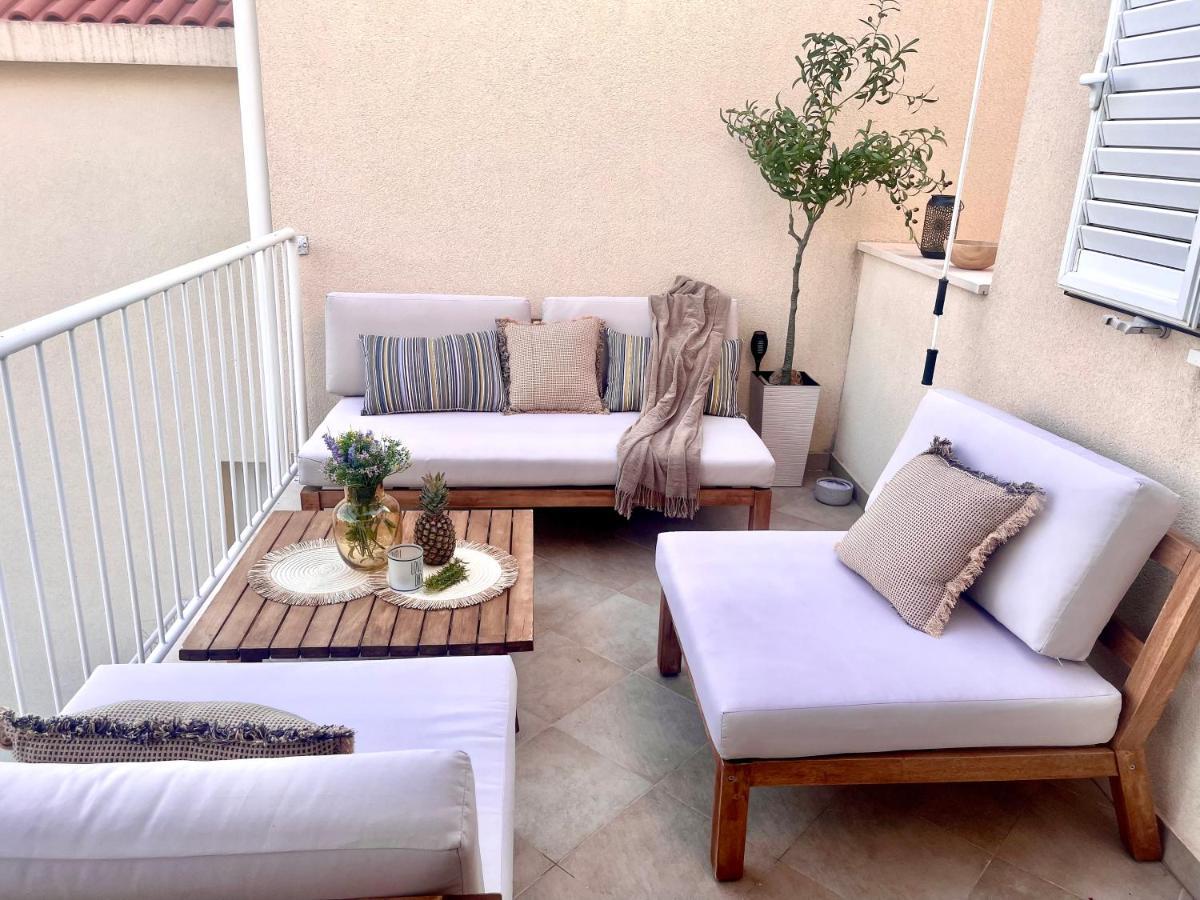 Luxury Penthouse Avalon Apartment ซัฟทัท ภายนอก รูปภาพ