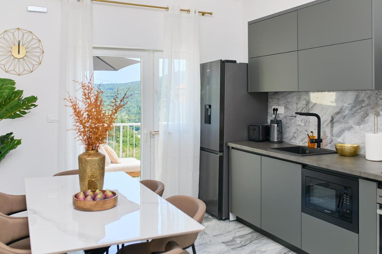Luxury Penthouse Avalon Apartment ซัฟทัท ภายนอก รูปภาพ